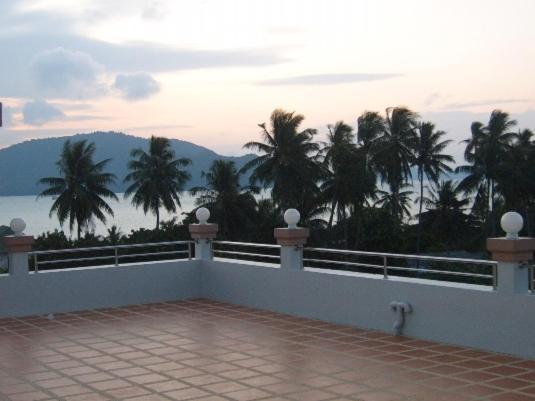 Raya Rawai Place Exterior photo